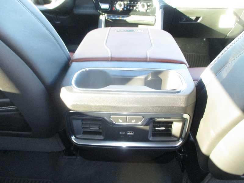 GMC Sierra 2500HD Denali Ultimate Crew Cab 4WD 2026