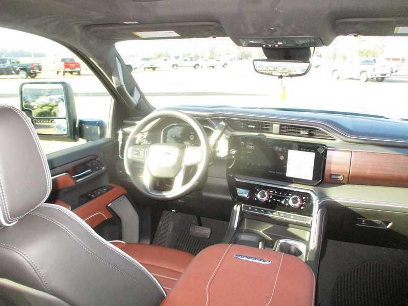 GMC Sierra 2500HD Denali Ultimate Crew Cab 4WD 2026