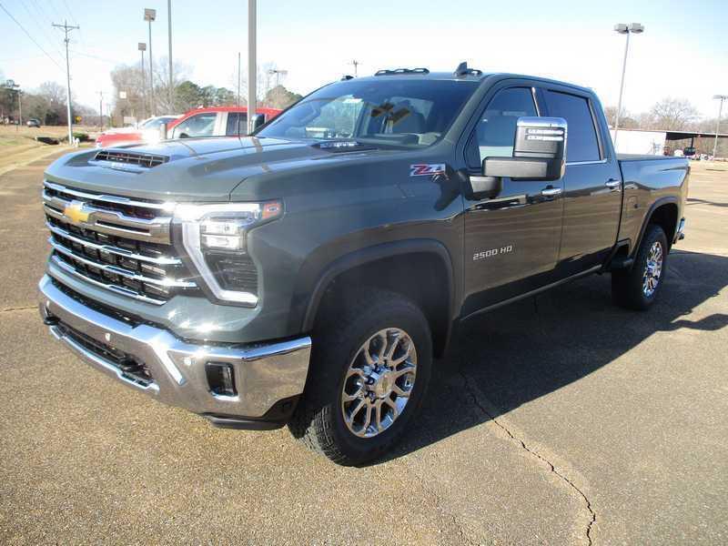 Chevrolet Silverado 2500HD LTZ Crew Cab Long Box 4WD 2026