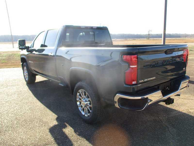 Chevrolet Silverado 2500HD LTZ Crew Cab Long Box 4WD 2026