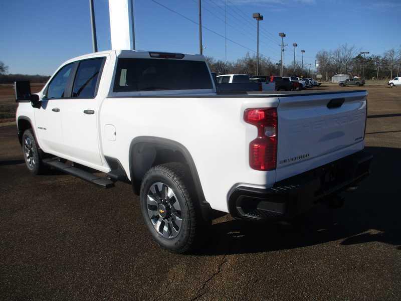 Chevrolet Silverado 2500HD Custom Crew Cab Short Box 4WD 2026