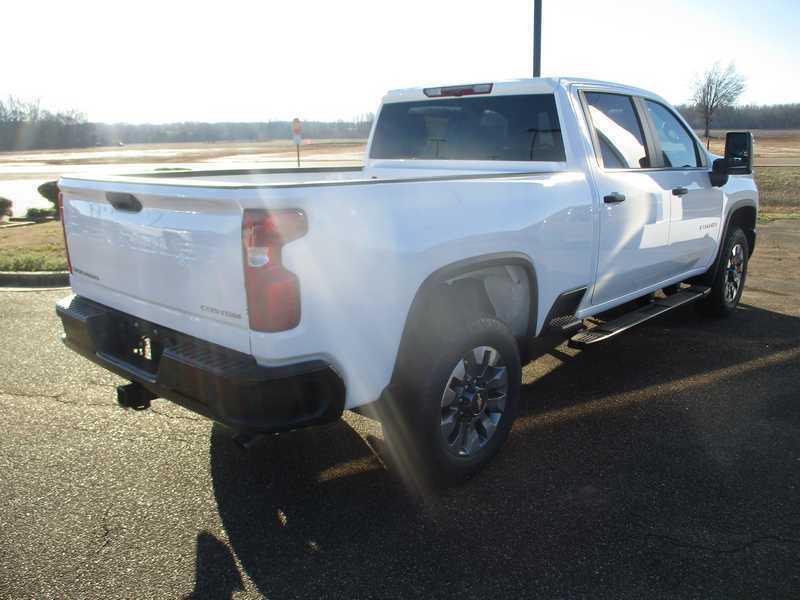 Chevrolet Silverado 2500HD Custom Crew Cab Short Box 4WD 2026