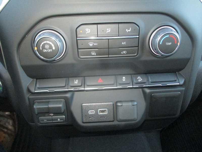 Chevrolet Silverado 2500HD Custom Crew Cab Short Box 4WD 2026