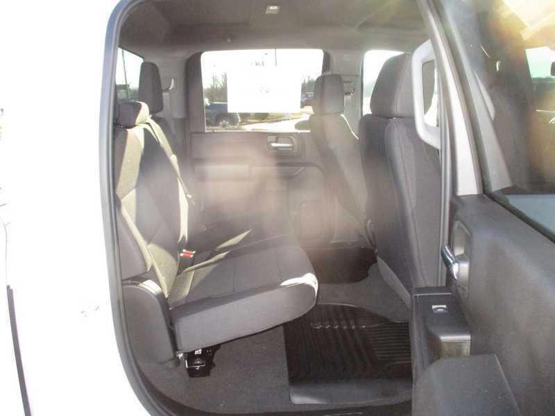 Chevrolet Silverado 2500HD Custom Crew Cab Short Box 4WD 2026