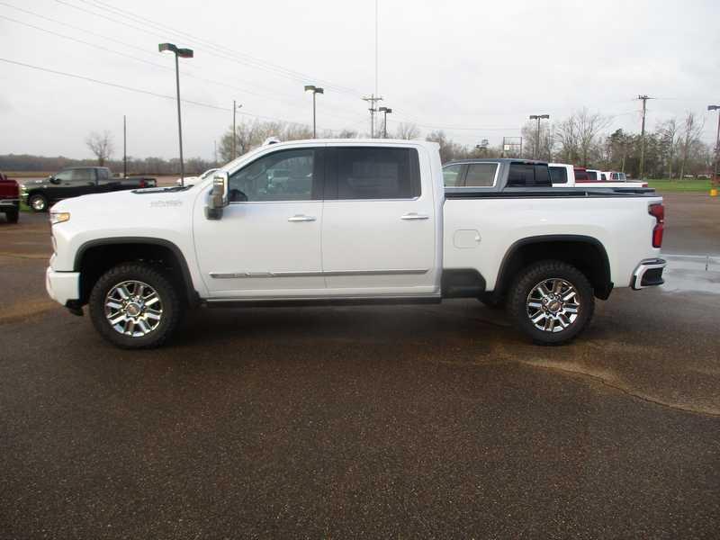 Chevrolet Silverado 2500HD High Country Crew Cab Long Box 4WD 2026