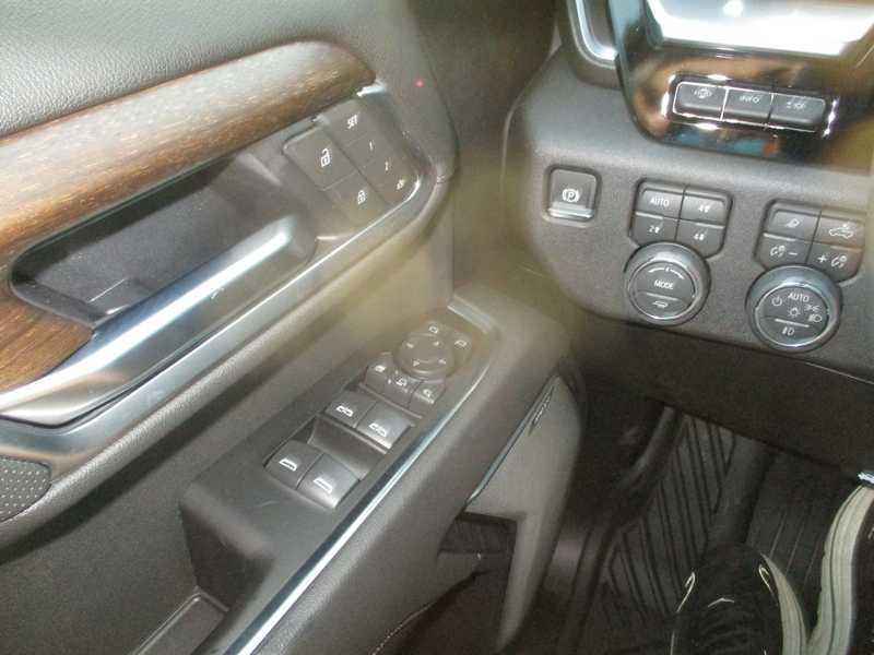 Chevrolet Silverado 2500HD High Country Crew Cab Long Box 4WD 2026