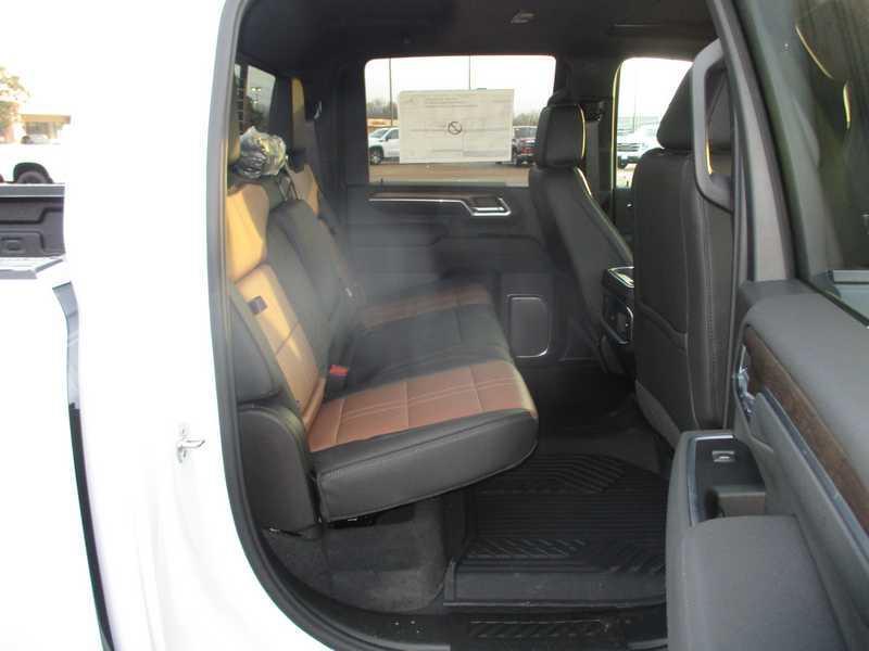 Chevrolet Silverado 2500HD High Country Crew Cab Long Box 4WD 2026