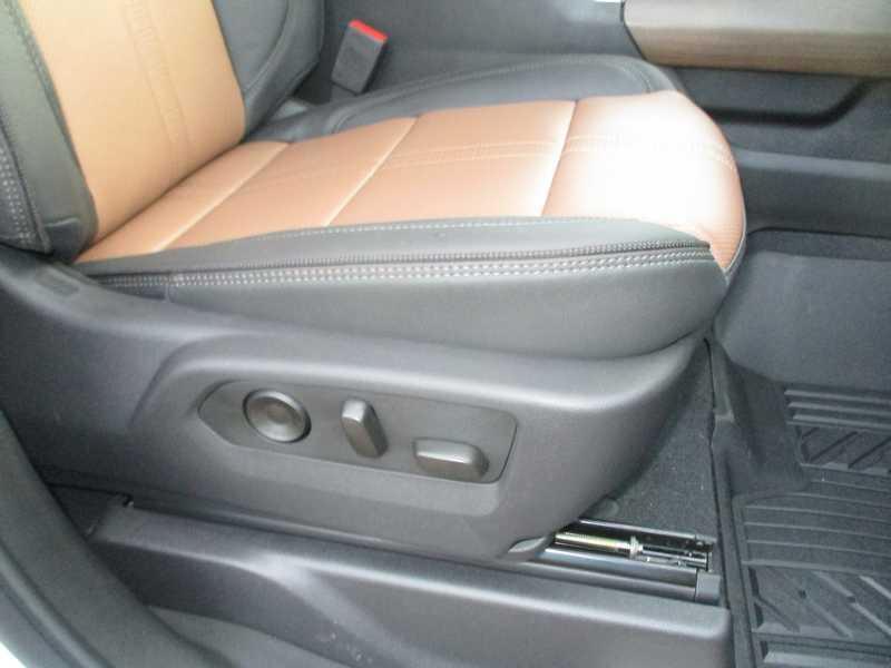 Chevrolet Silverado 2500HD High Country Crew Cab Long Box 4WD 2026