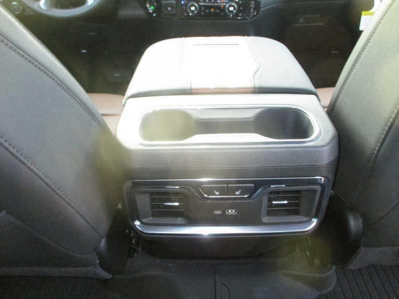 Chevrolet Silverado 2500HD High Country Crew Cab Long Box 4WD 2026