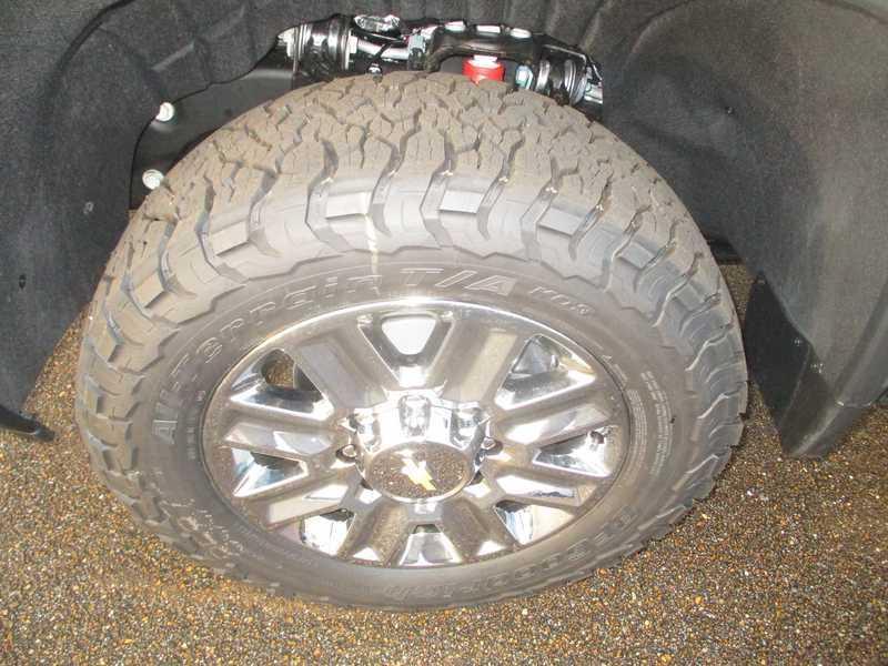 Chevrolet Silverado 2500HD High Country Crew Cab Long Box 4WD 2026