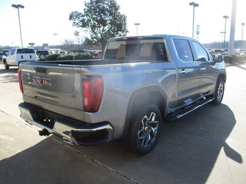 GMC Sierra 1500 SLT Crew Cab 4WD 2026