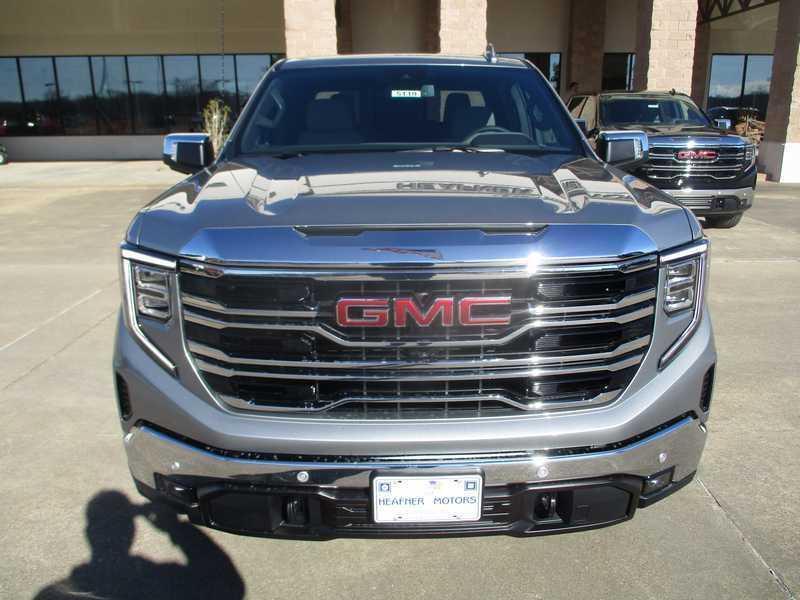 GMC Sierra 1500 SLT Crew Cab 4WD 2026