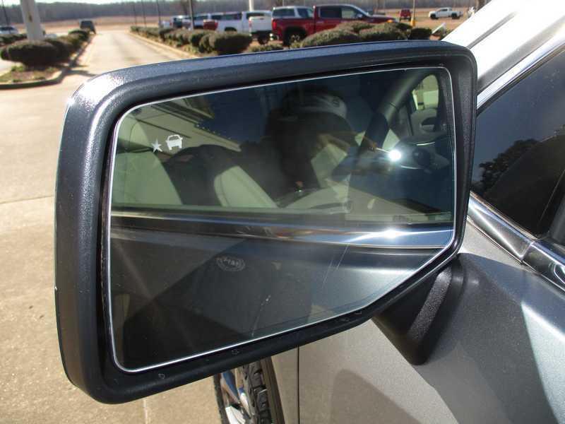 GMC Sierra 1500 SLT Crew Cab 4WD 2026