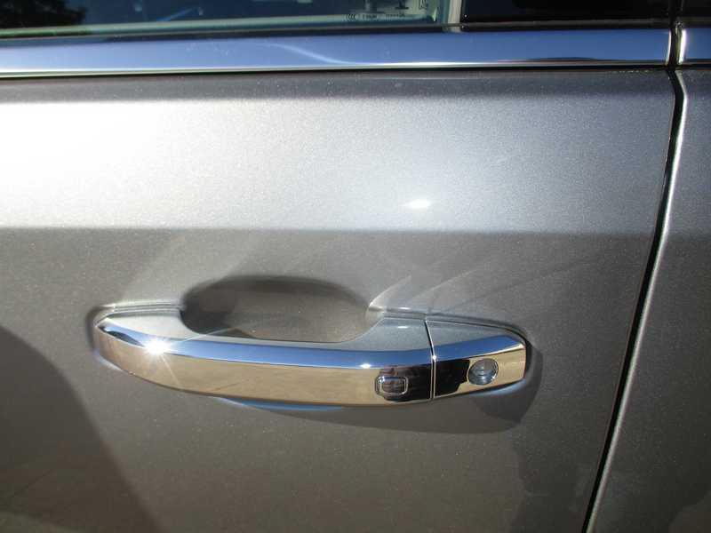 GMC Sierra 1500 SLT Crew Cab 4WD 2026