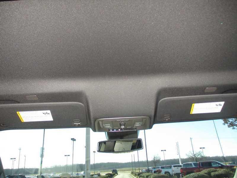 GMC Sierra 1500 SLT Crew Cab 4WD 2026