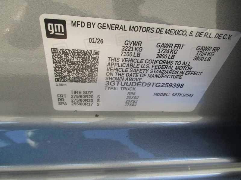 GMC Sierra 1500 SLT Crew Cab 4WD 2026