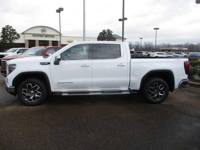 GMC Sierra 1500 SLT Crew Cab 4WD 2026