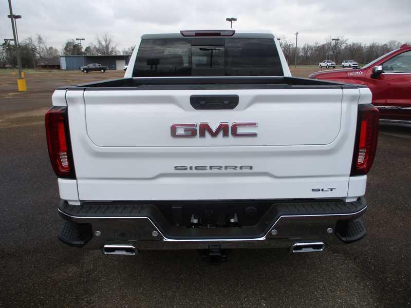 GMC Sierra 1500 SLT Crew Cab 4WD 2026