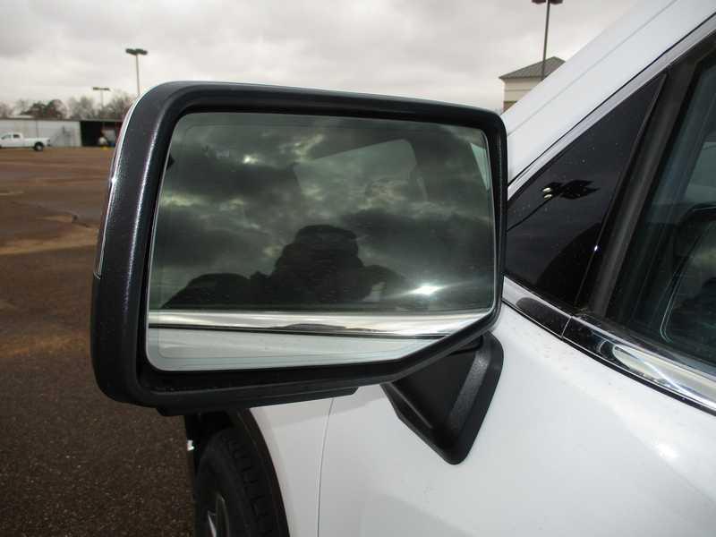 GMC Sierra 1500 SLT Crew Cab 4WD 2026