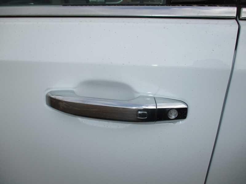 GMC Sierra 1500 SLT Crew Cab 4WD 2026