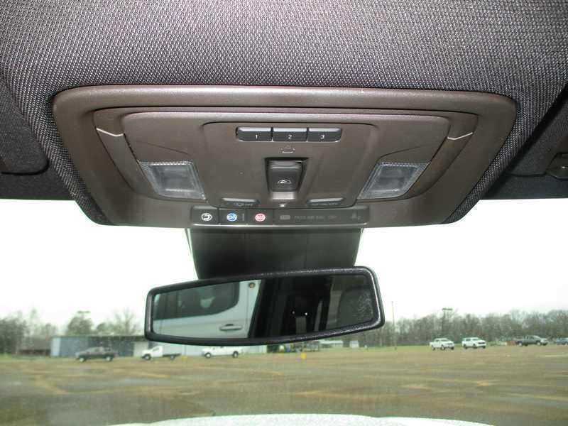 GMC Sierra 1500 SLT Crew Cab 4WD 2026