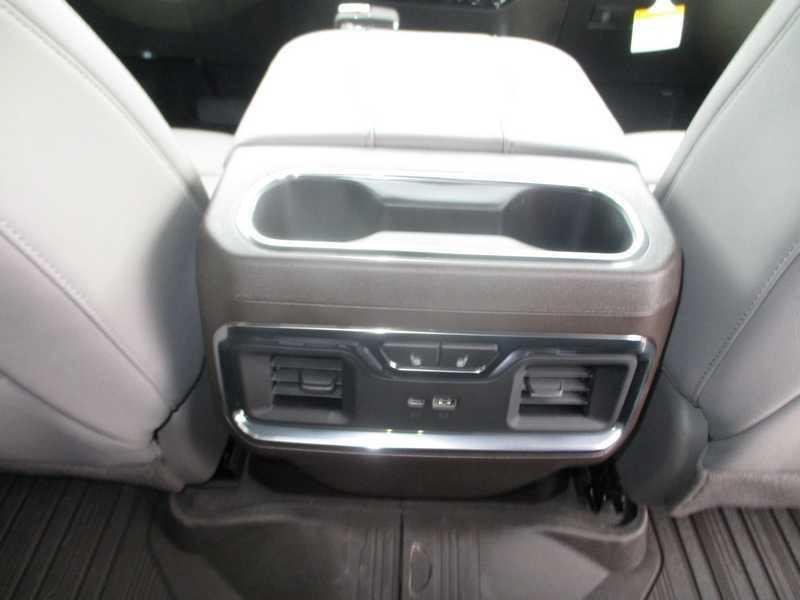 GMC Sierra 1500 SLT Crew Cab 4WD 2026