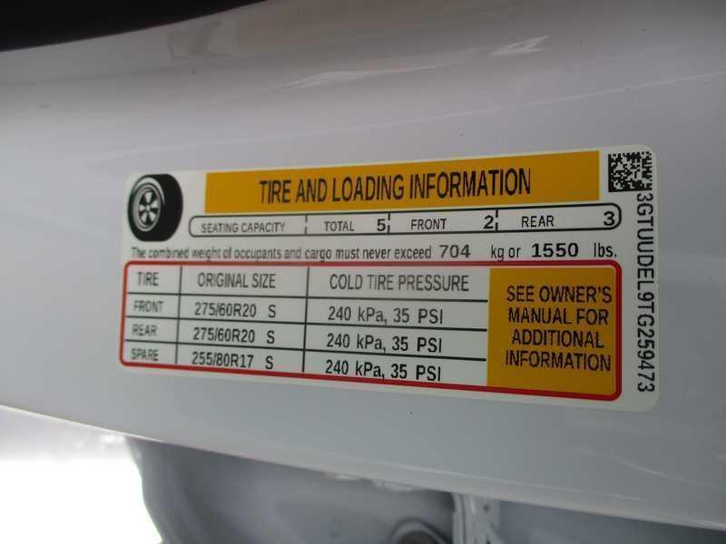 GMC Sierra 1500 SLT Crew Cab 4WD 2026