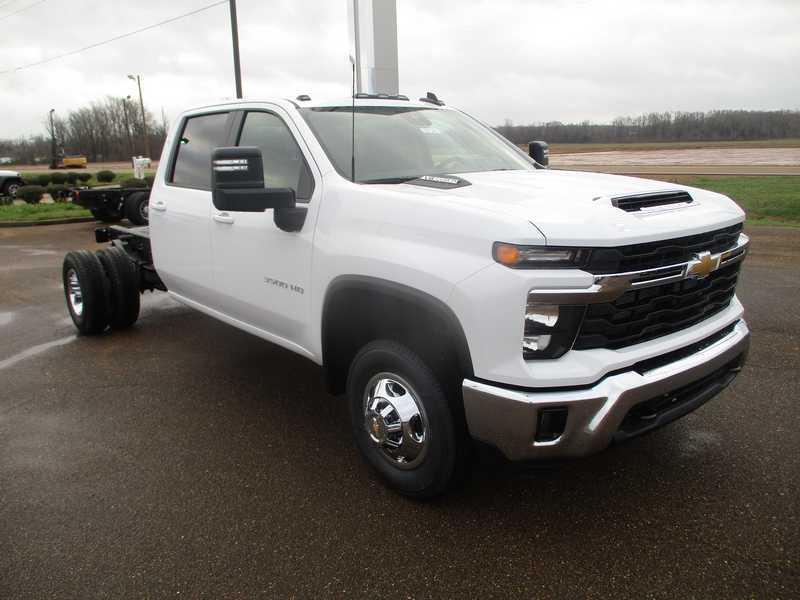 2026 Chevrolet Silverado 3500HD LT Crew Cab 4WD