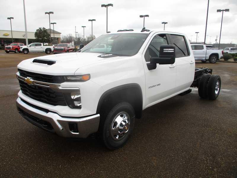 Chevrolet Silverado 3500HD LT Crew Cab 4WD 2026