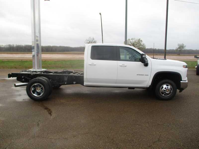 Chevrolet Silverado 3500HD LT Crew Cab 4WD 2026