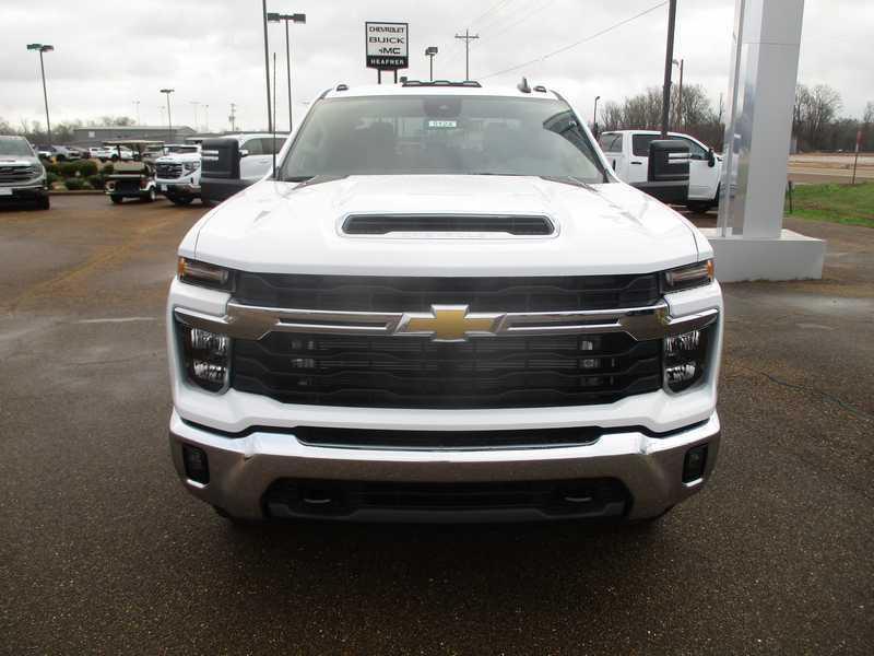 Chevrolet Silverado 3500HD LT Crew Cab 4WD 2026