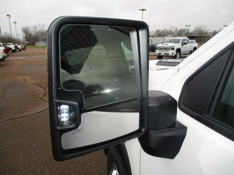 Chevrolet Silverado 3500HD LT Crew Cab 4WD 2026