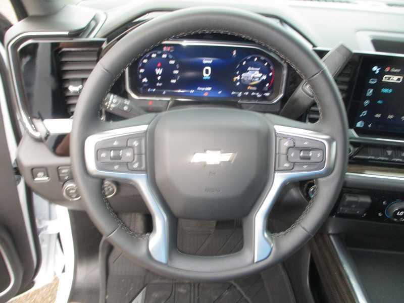 Chevrolet Silverado 3500HD LT Crew Cab 4WD 2026