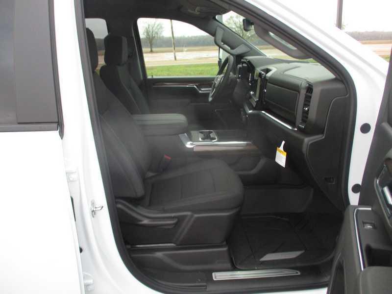 Chevrolet Silverado 3500HD LT Crew Cab 4WD 2026