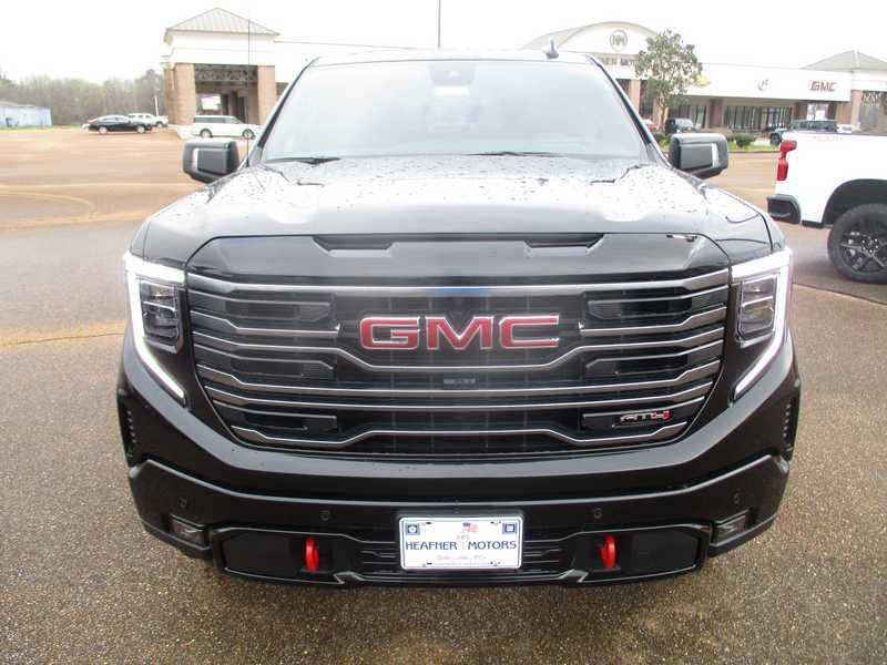GMC Sierra 1500 AT4 Crew Cab 4WD 2026