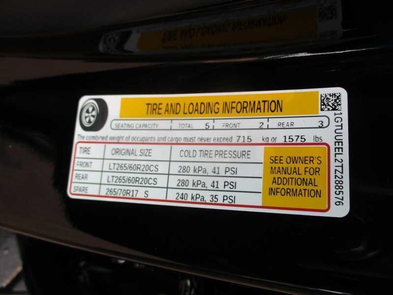 GMC Sierra 1500 AT4 Crew Cab 4WD 2026