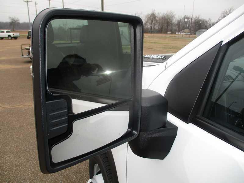 Chevrolet 3500 Chassis-Cabs Reg Cab 135.5" WB 2026