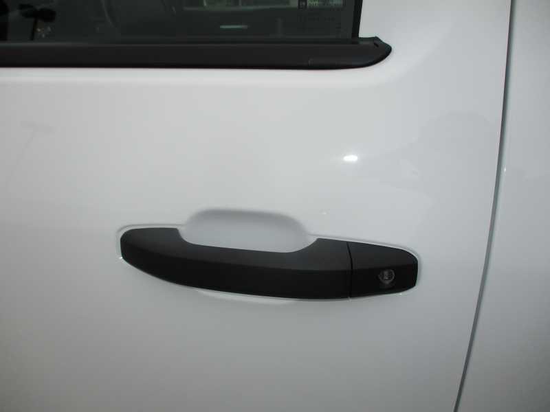 Chevrolet 3500 Chassis-Cabs Reg Cab 135.5" WB 2026