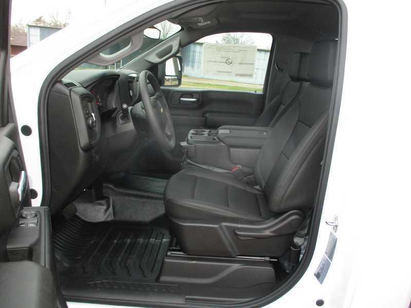 Chevrolet 3500 Chassis-Cabs Reg Cab 135.5" WB 2026