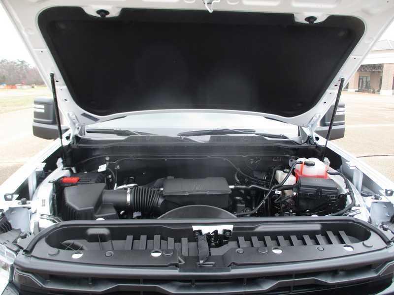 Chevrolet 3500 Chassis-Cabs Reg Cab 135.5" WB 2026