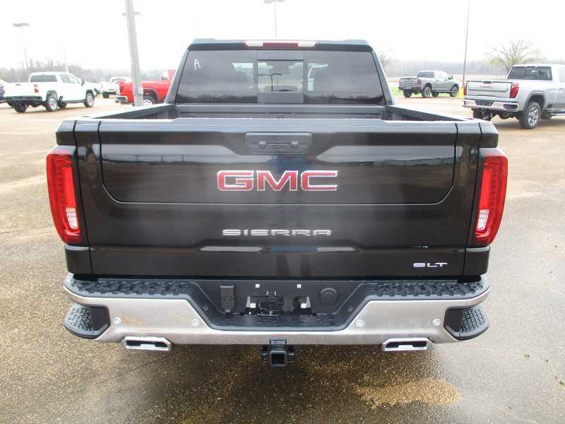 GMC Sierra 1500 SLT Crew Cab 4WD 2026