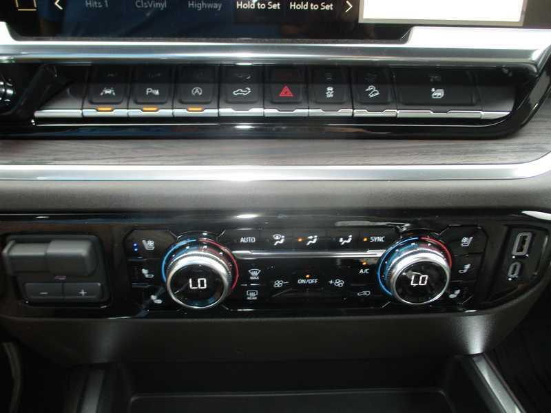 GMC Sierra 1500 SLT Crew Cab 4WD 2026