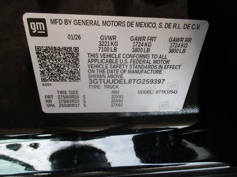 GMC Sierra 1500 SLT Crew Cab 4WD 2026