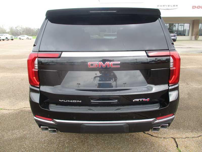 GMC Yukon AT4 4D SUV 4WD 2026