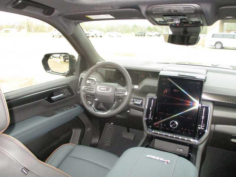 GMC Yukon AT4 4D SUV 4WD 2026