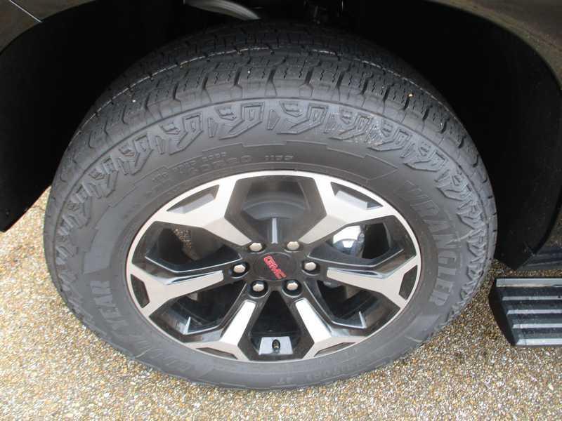 GMC Yukon AT4 4D SUV 4WD 2026