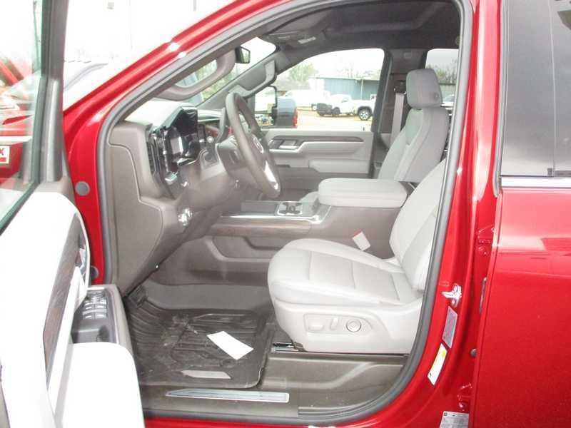 GMC Sierra 2500HD SLT Crew Cab 2WD 2026