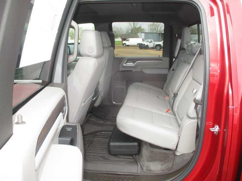 GMC Sierra 2500HD SLT Crew Cab 2WD 2026