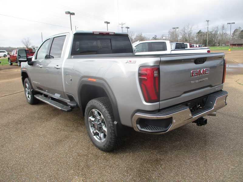 GMC Sierra 2500HD SLT Crew Cab 2WD 2026