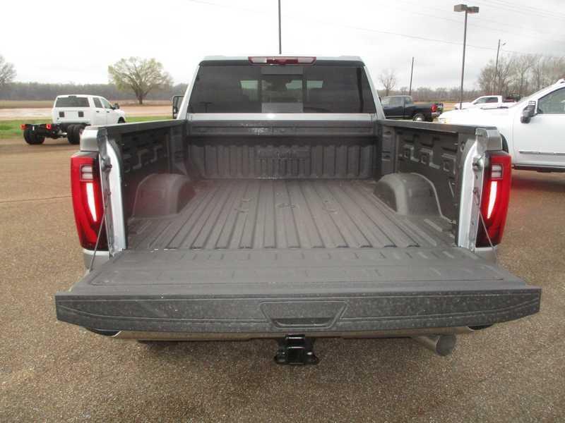 GMC Sierra 2500HD SLT Crew Cab 2WD 2026